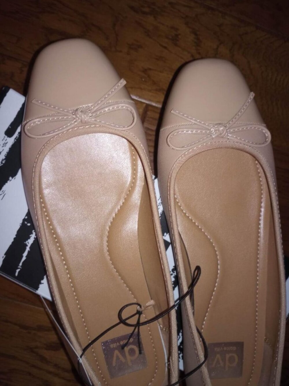 DV Dolce Vita Women's Size 10 Moxy DW624783 Beige Ballerina Flats NIB - Picture 6 of 7